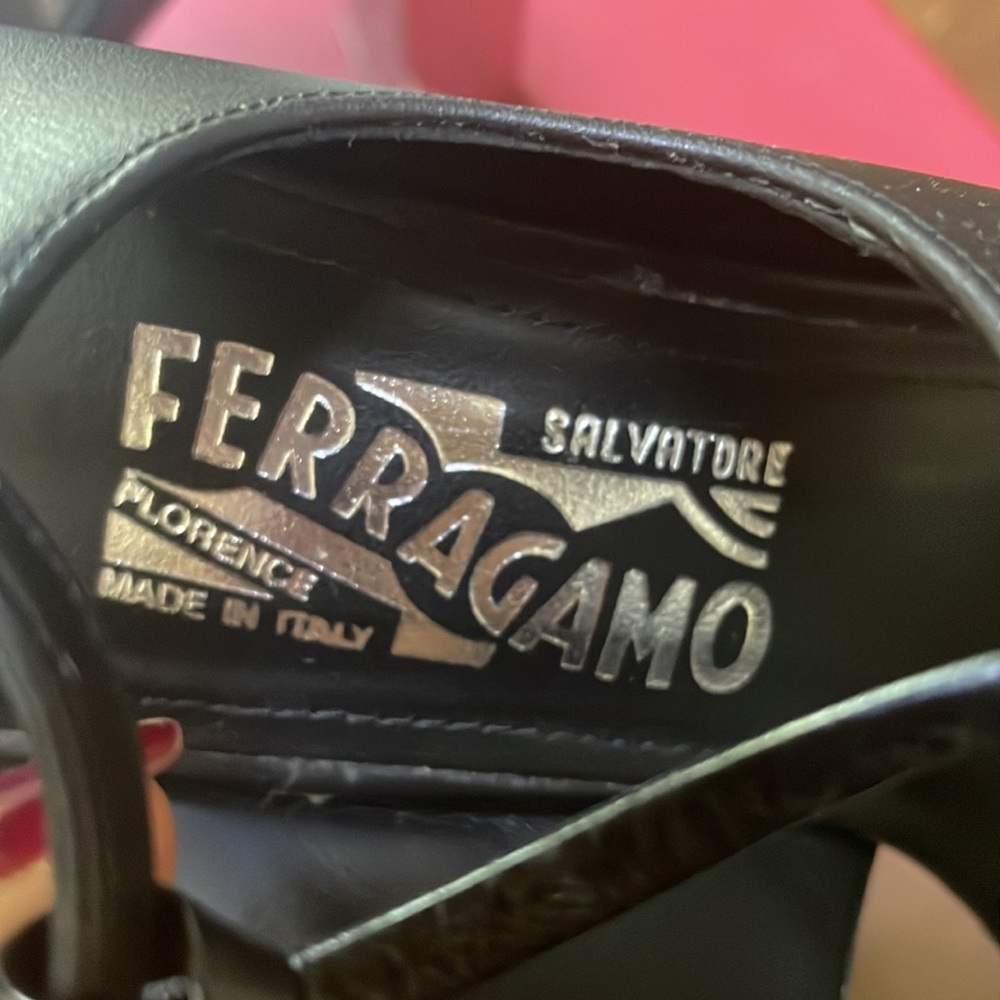 Salvatore Ferragamo black heels - Picture 4 of 4